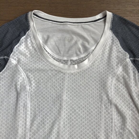 Lululemon Puri Tee Short Slv Mesh Burnout White Tonka Strip Inkwell Sz 6 NWOT - Picture 2 of 9